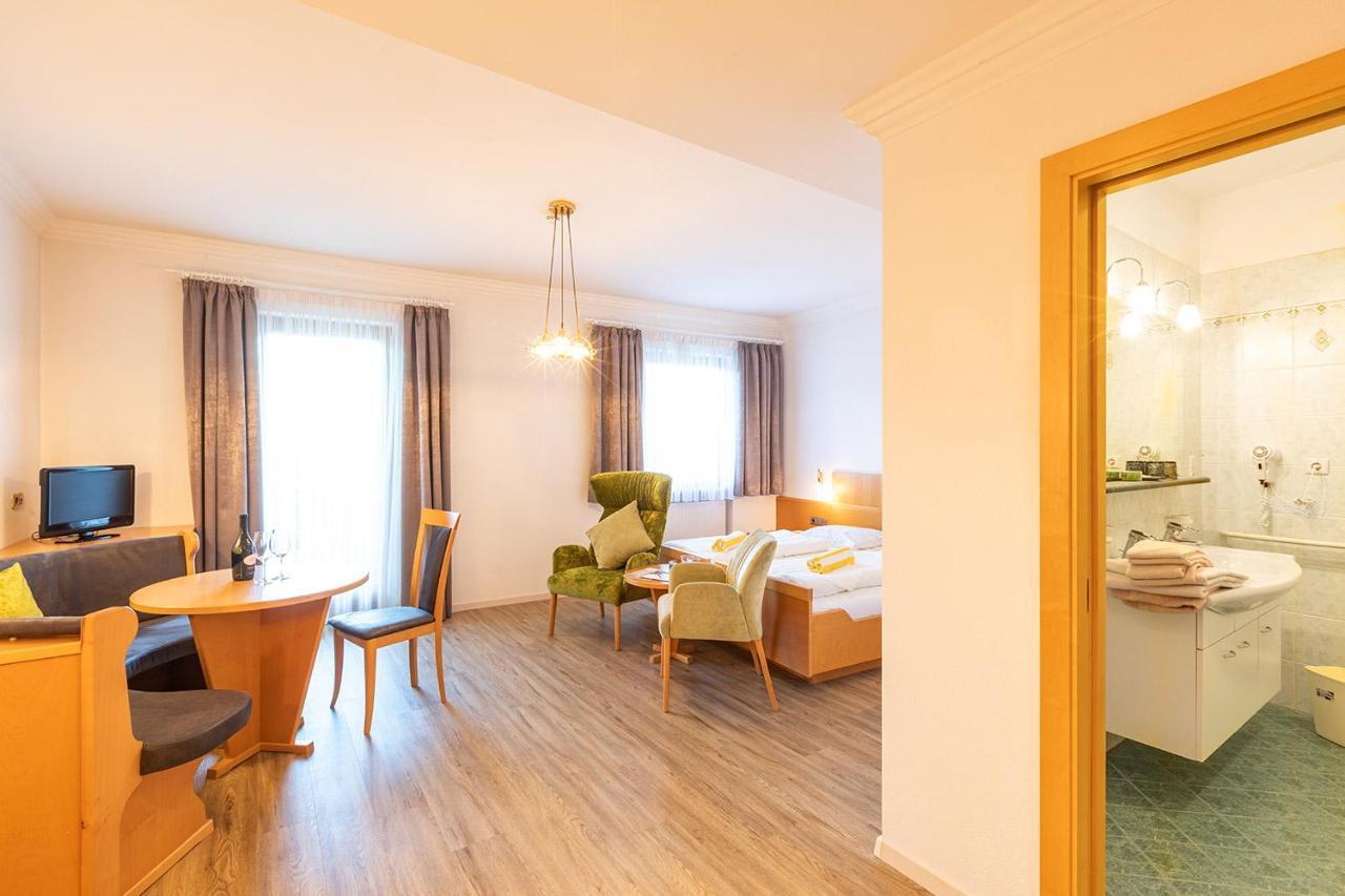 Hotel Winzerhof Termeno Esterno foto